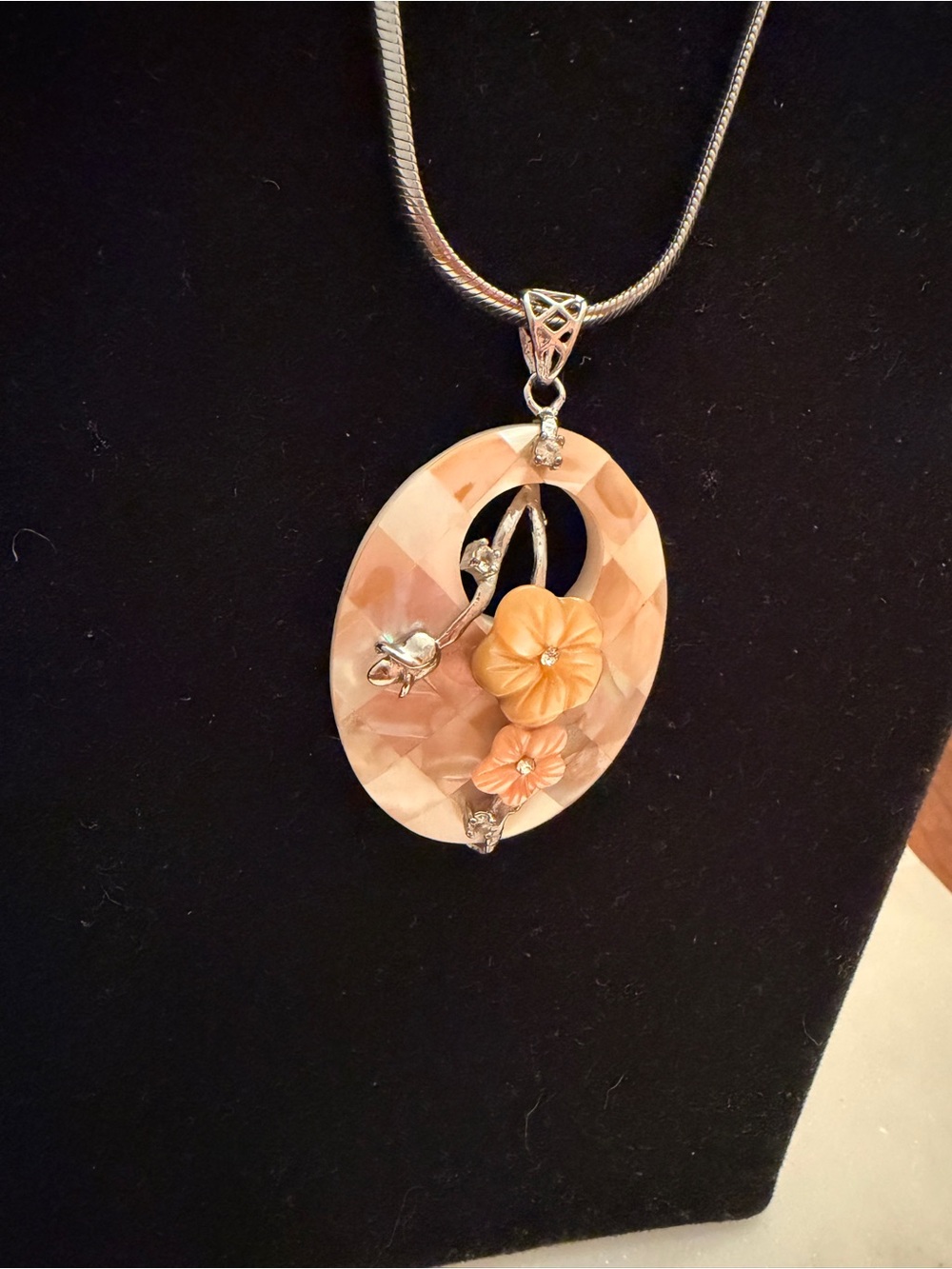 Mosaic Mother-of-Pearl Floral Pendant Necklace with Two-Tone Flower Accents - Picture 7 of 11